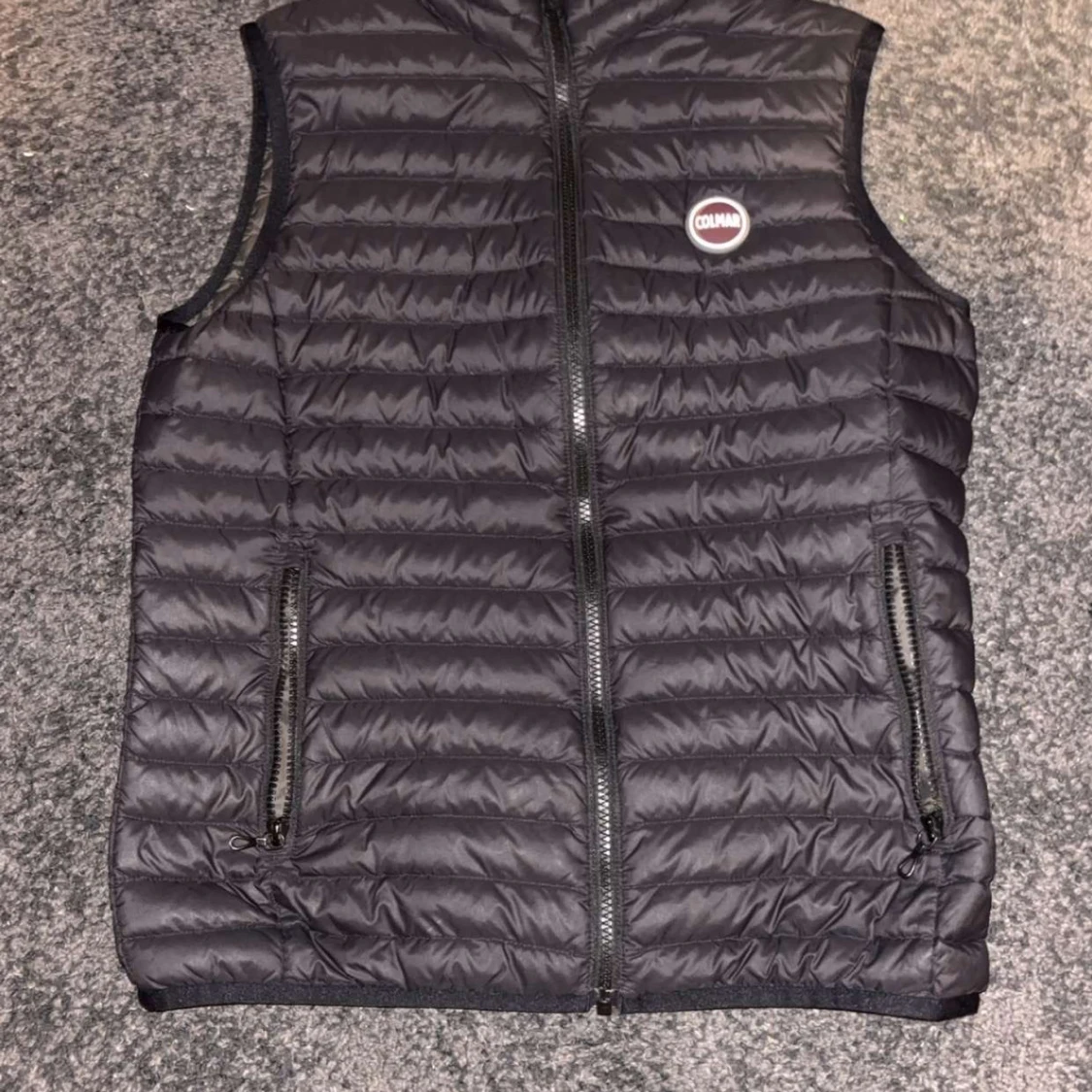 Svart dunväst från Colmar