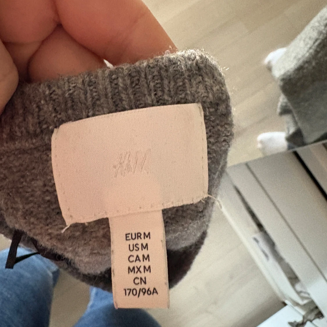 Grå tröja från H&M - 2