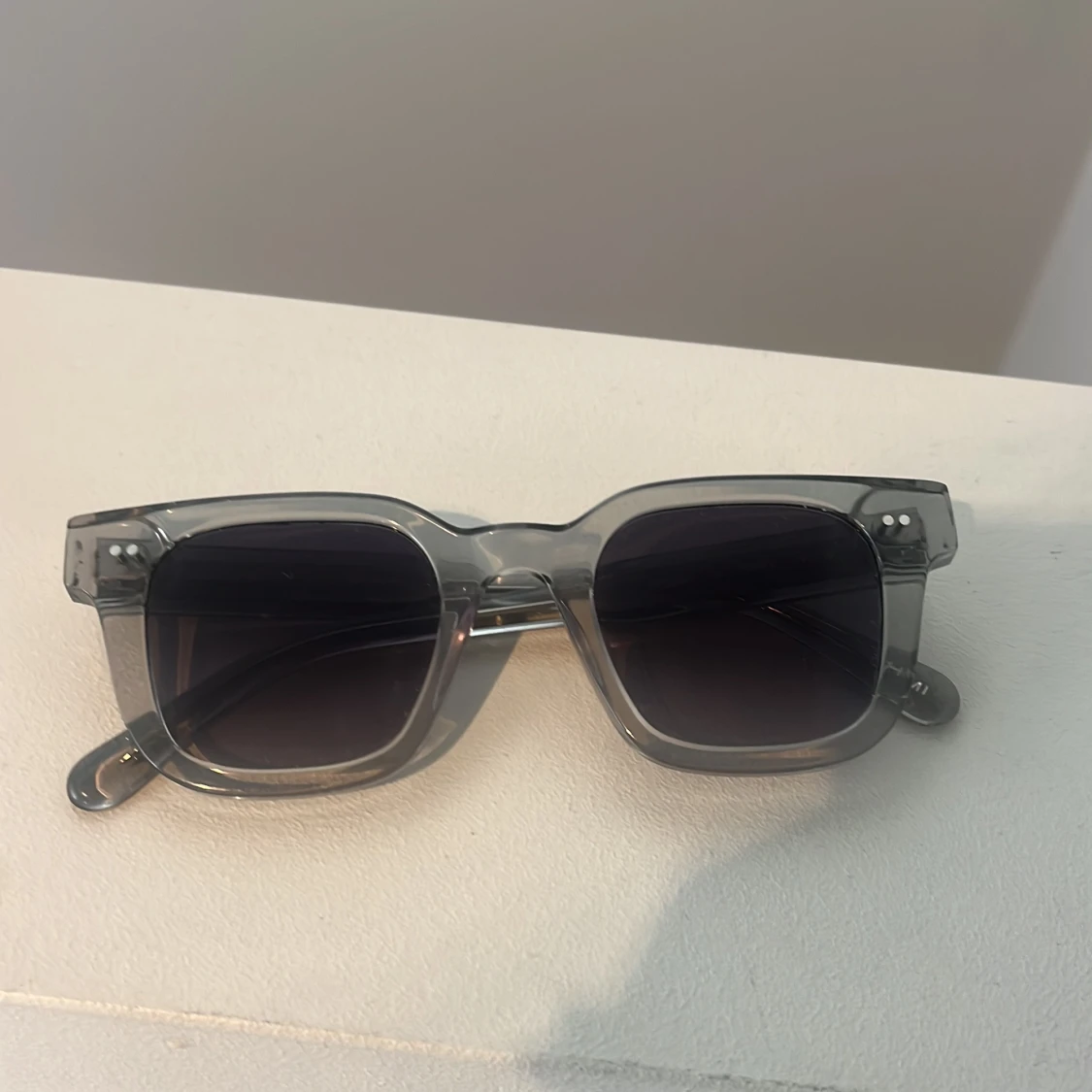 Transparenta solglasögon från Chimi - 1