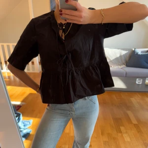 Såå fin topp - Passar till mycket!