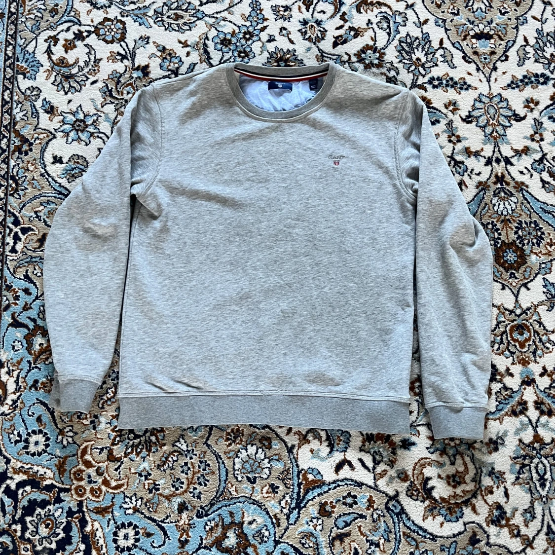 Grå sweatshirt från GANT