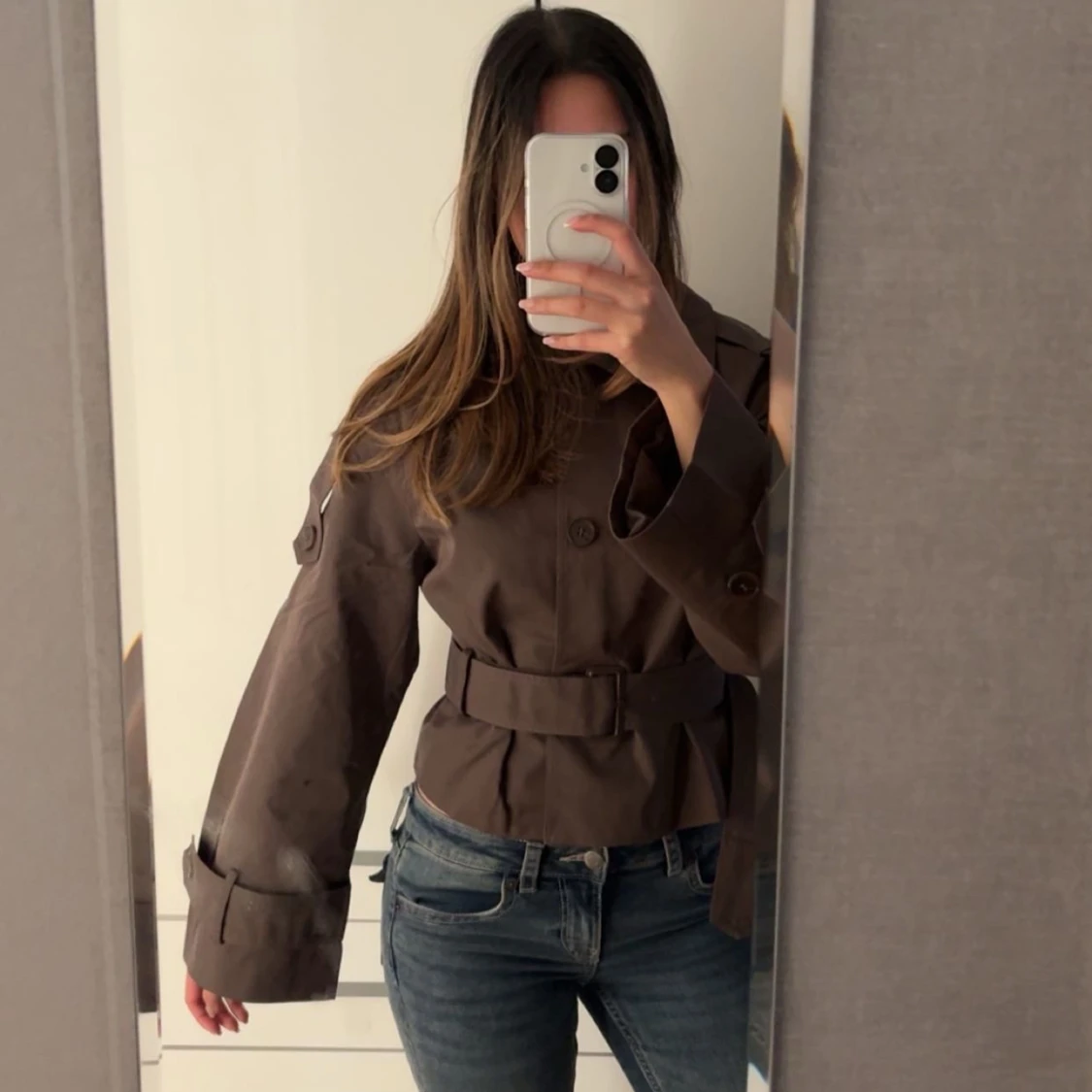 Trenchcoat med bälte - 2