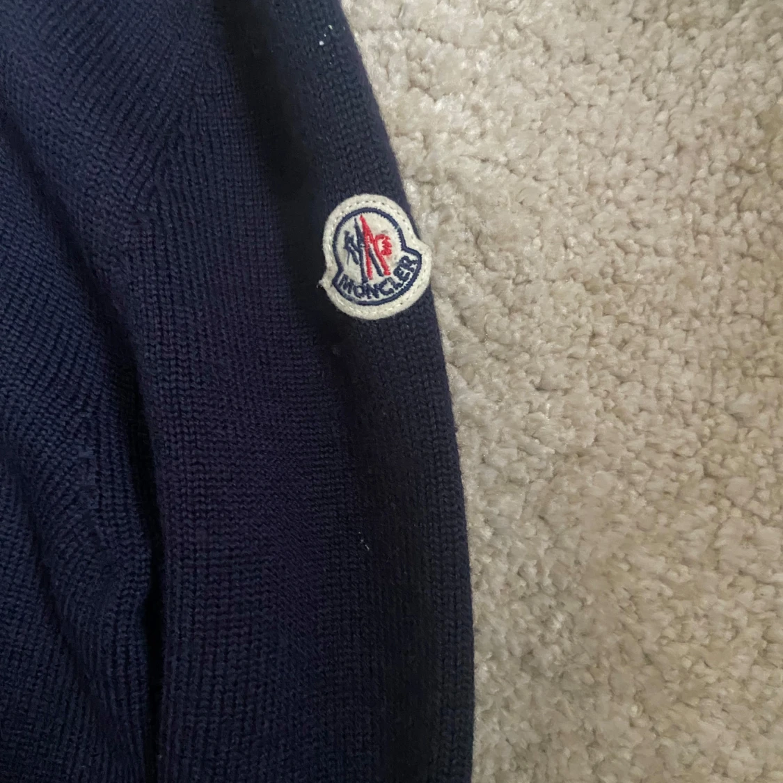 Mörkblå stickad tröja från Moncler - 1