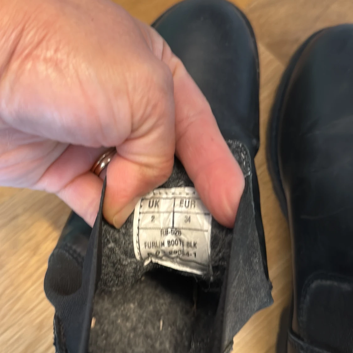 Svarta chelsea boots med ullfoder - 2