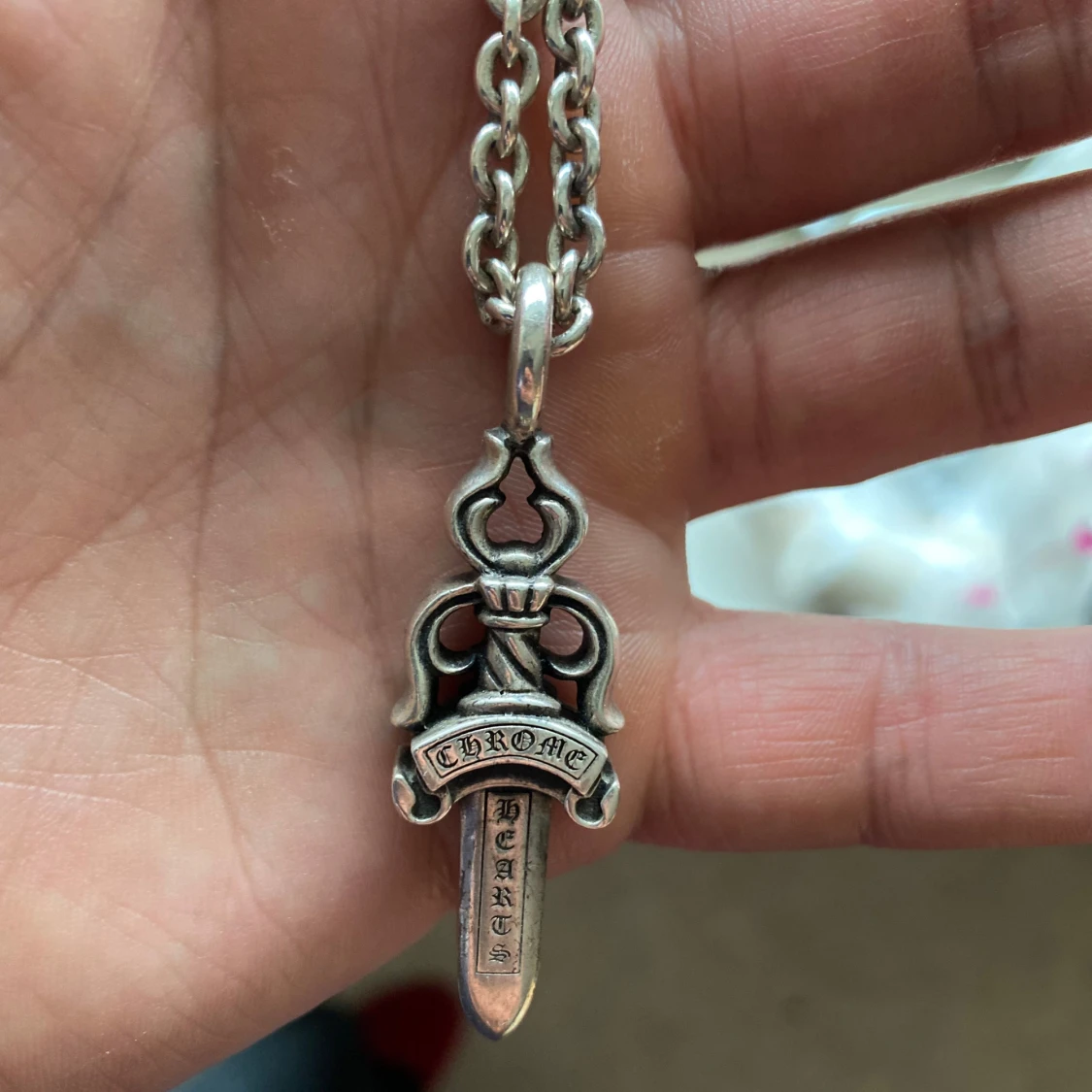 Chrome hearts dagger pendant med silverkedja
