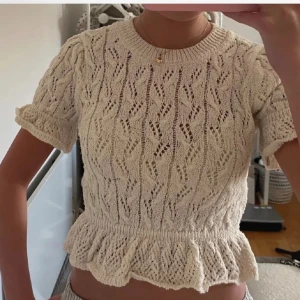 Stickad topp Zara - Så gullig topp från zara💞💞💞