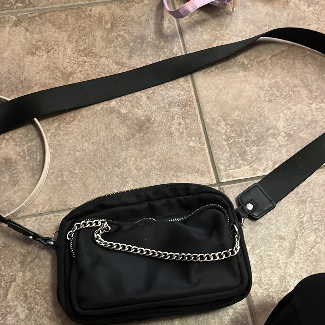 Svart axelväska från Pull&Bear