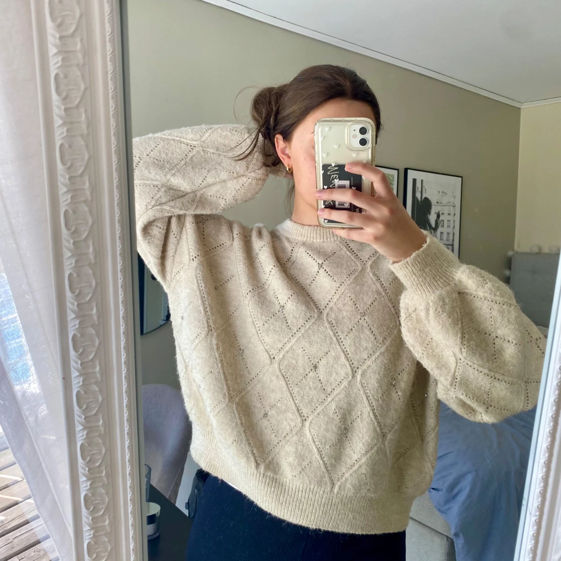 Beige stickad tröja med diamantmönster - 3