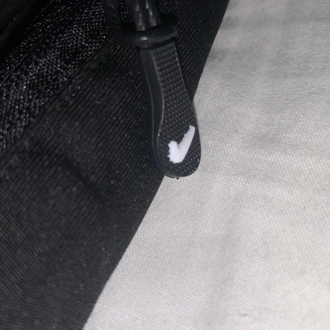 Nike svart vindjacka med orange detalj - 2