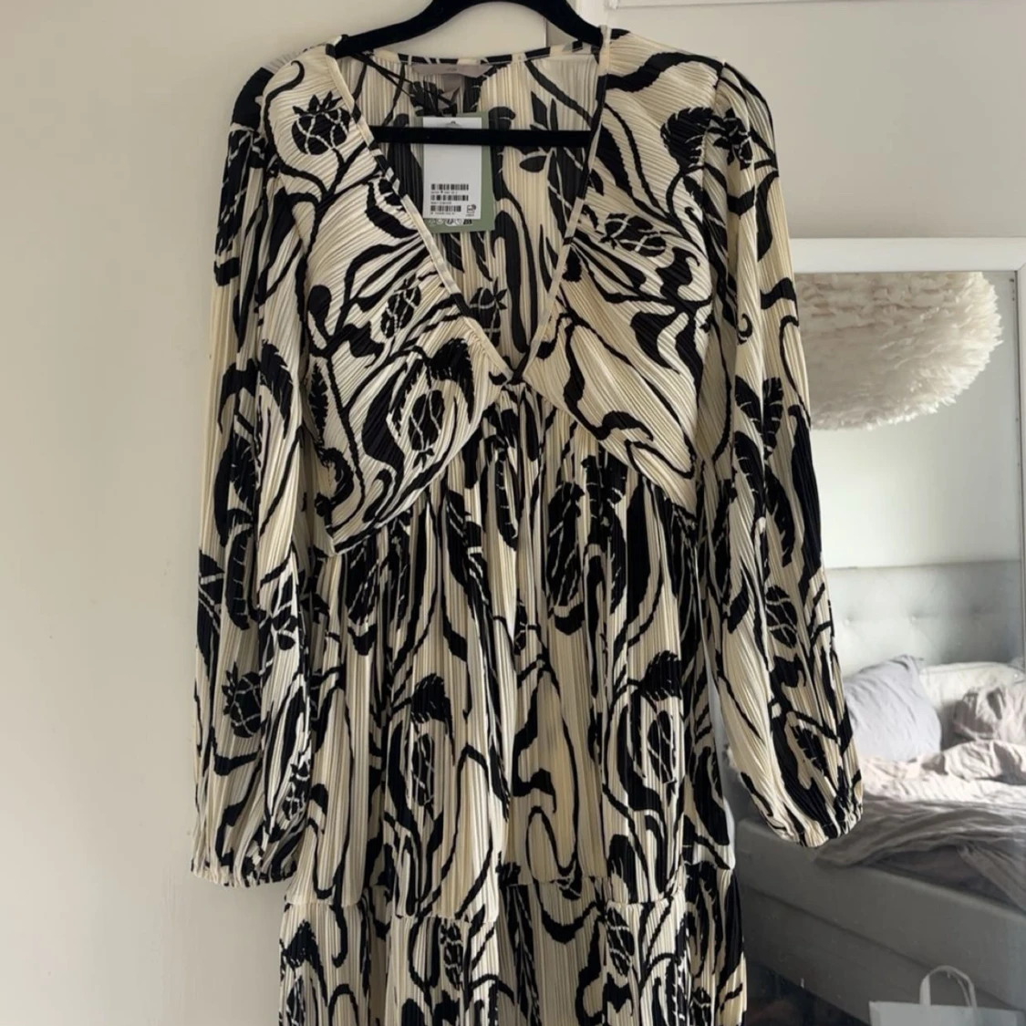 svartvit klänning från hm - 1