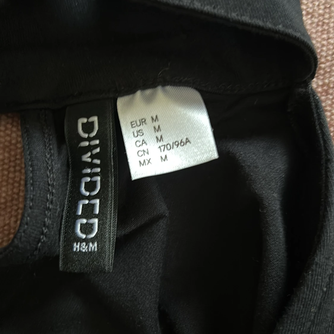 Svart ärmlös topp från H&M Divided - 2