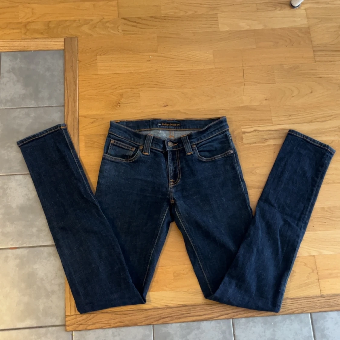 Mörkblå jeans från Nudie Jeans