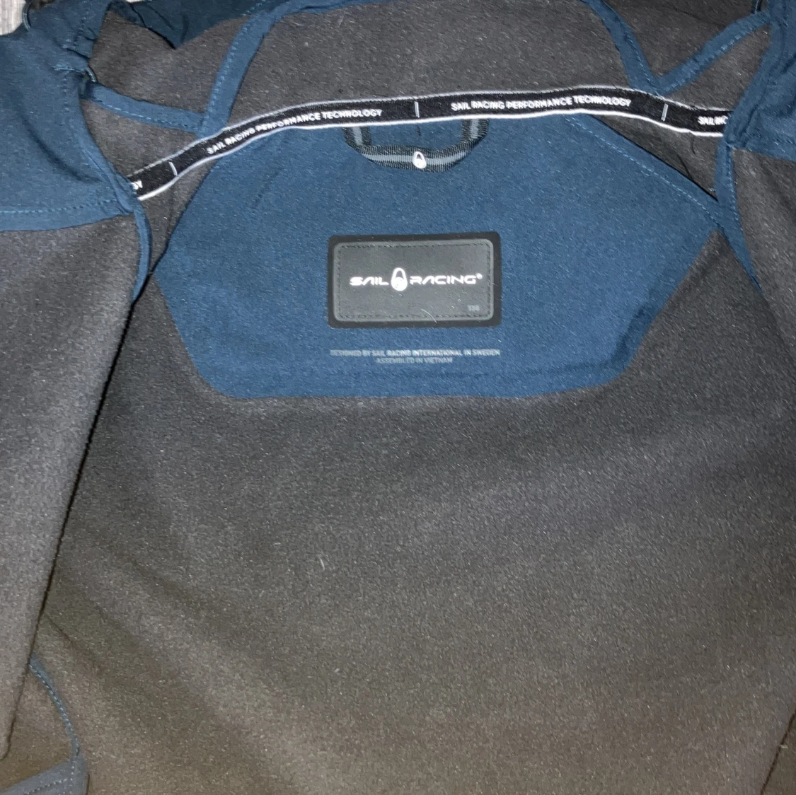 Marinblå softshelljacka från Sail Racing - 3