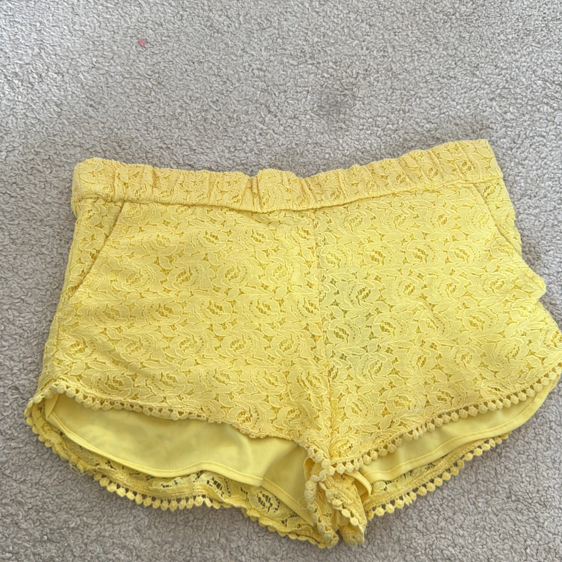 Gula spets-shorts - 2