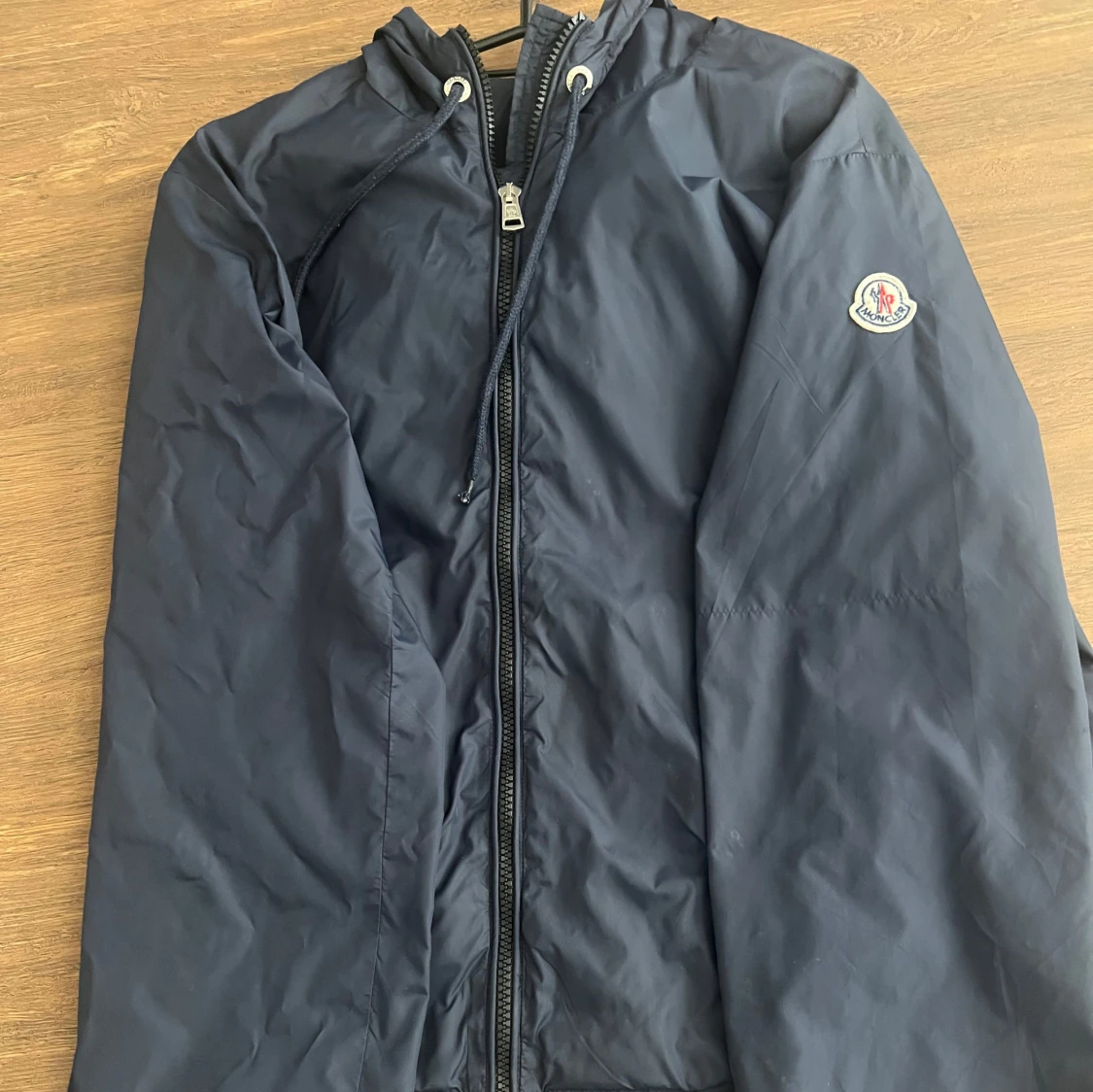 Mörkblå vindjacka från Moncler