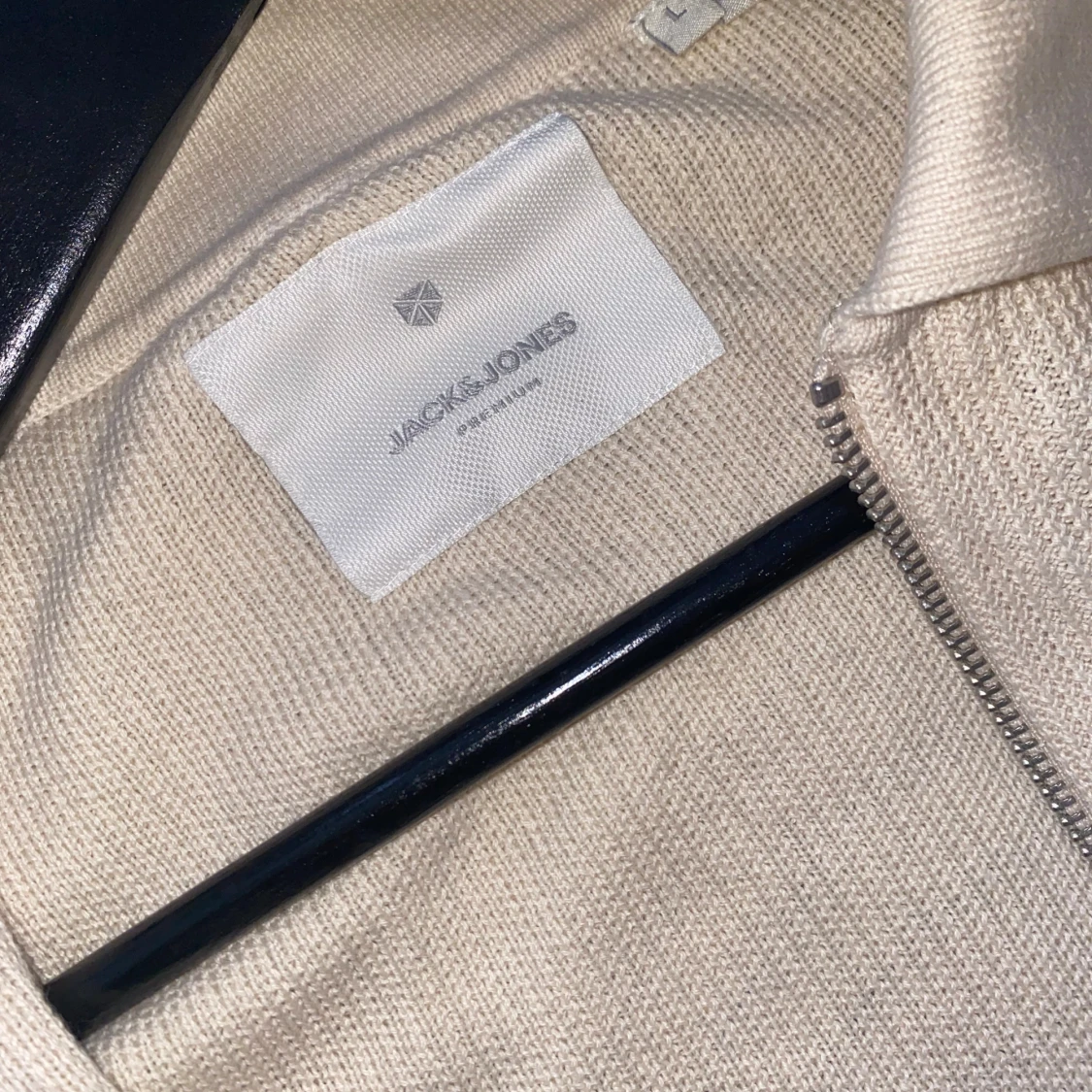 Beige stickad kofta från Jack & Jones - 2