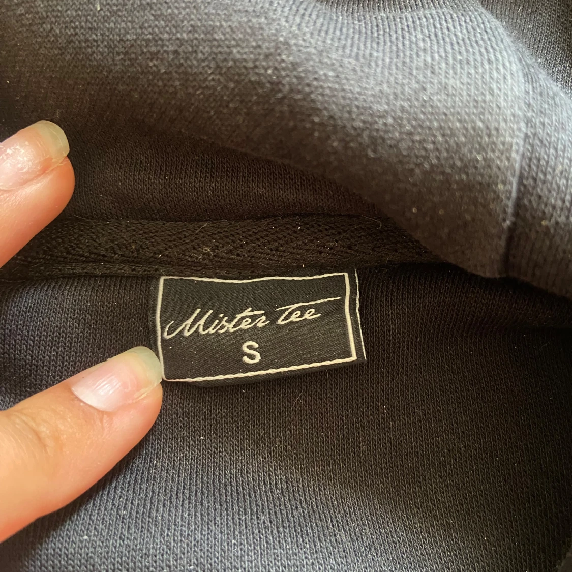 Svart hoodie Mister Tee pray print - 1