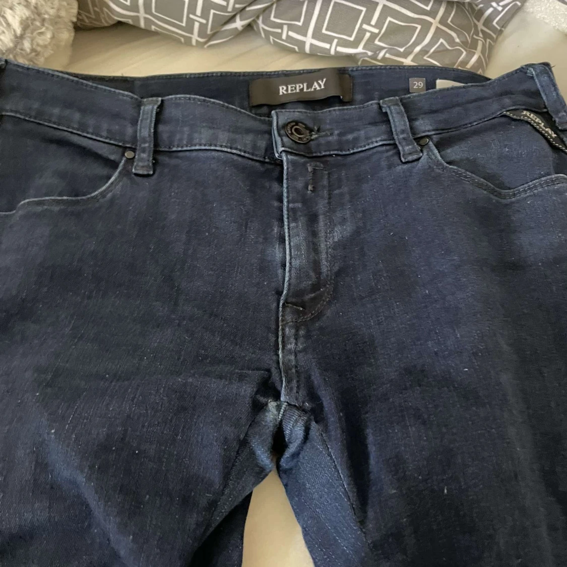 Mörkblå bootcut lowwaisted jeans från Replay - 4