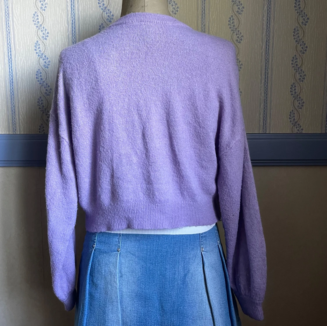 Ljuslila kofta med knappar - 2