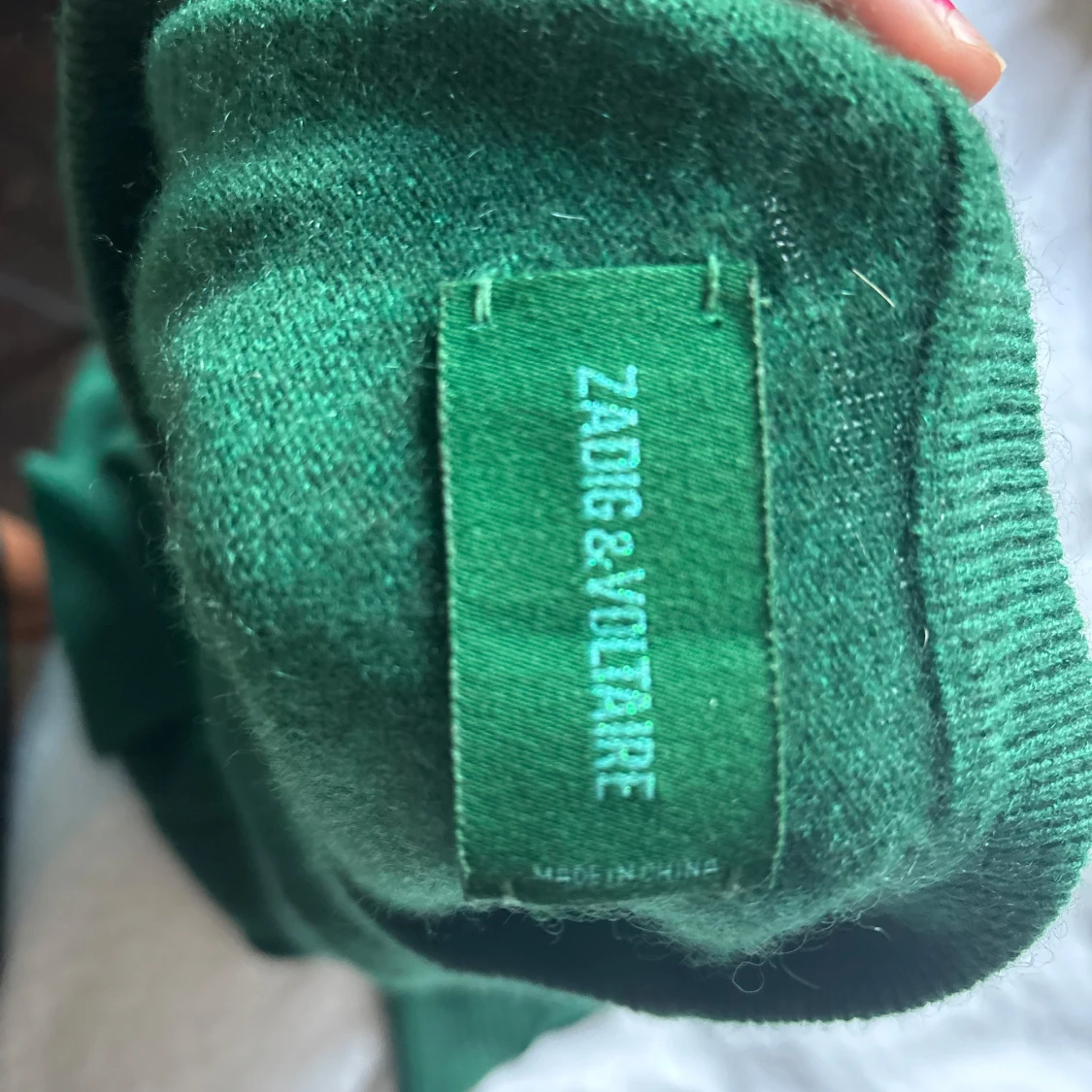 Grön stickad cash nere tröja Zadig & Voltaire, detaljer på armarna - 3