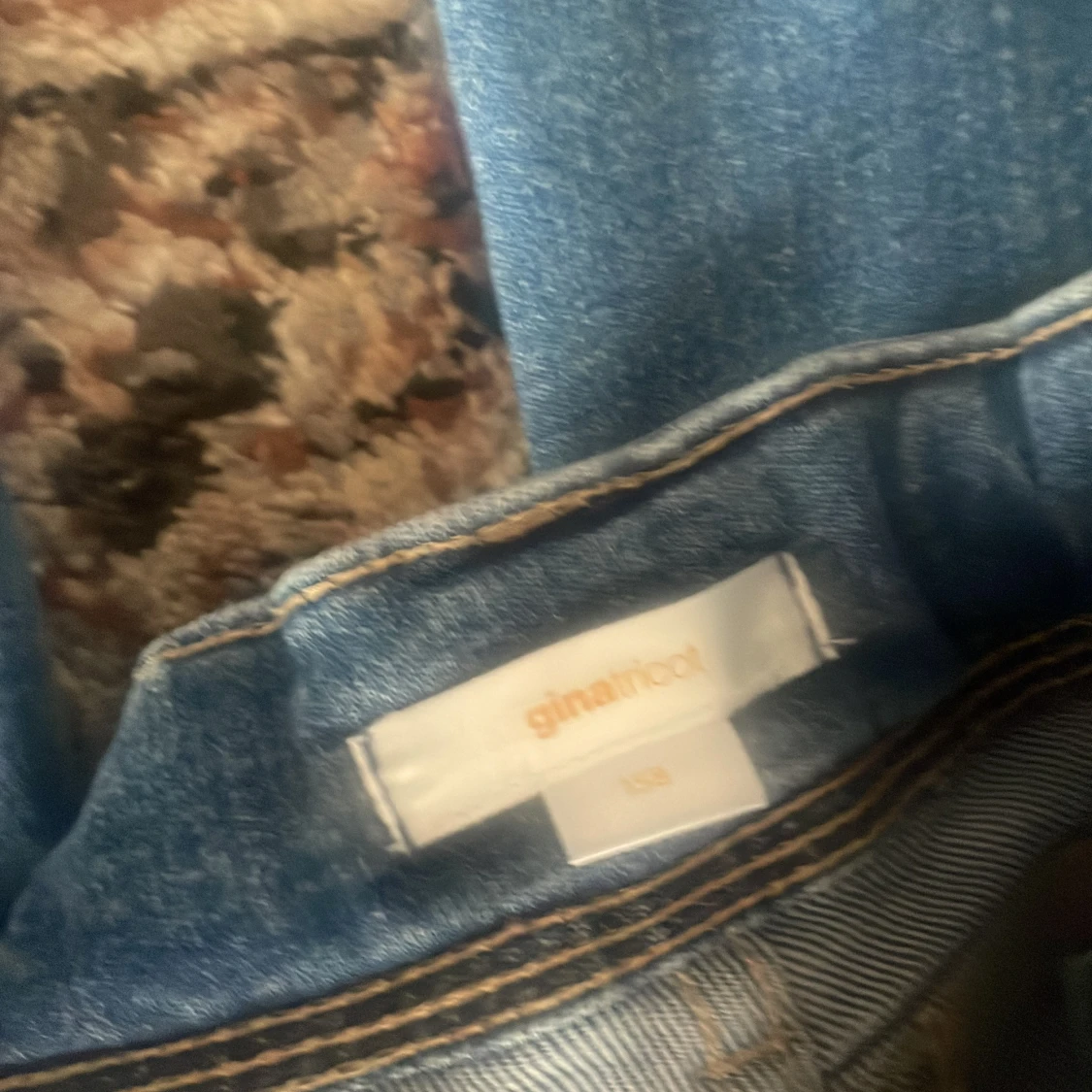 Blå lågmidjade bootcut jeans från Gina Tricot - 2