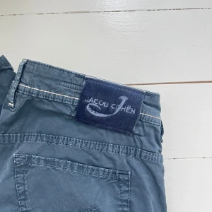 Jacob cohën jeans fit comfort  - Använda men inga större defekter direkt. Storlek W36. Kom med frågor! 