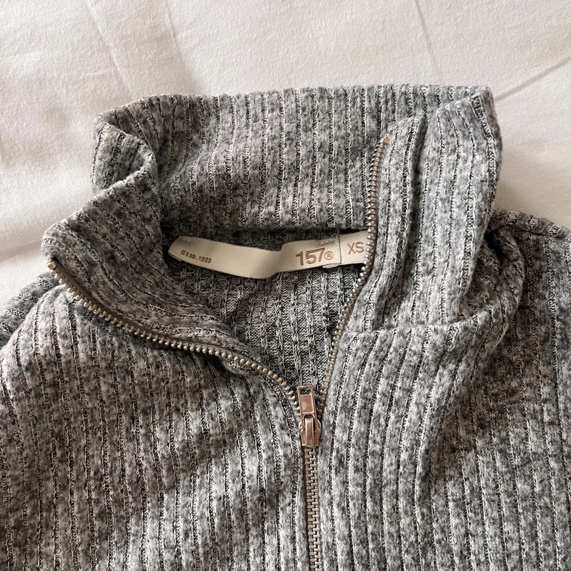 Ribbad turtleneck-kofta - 1