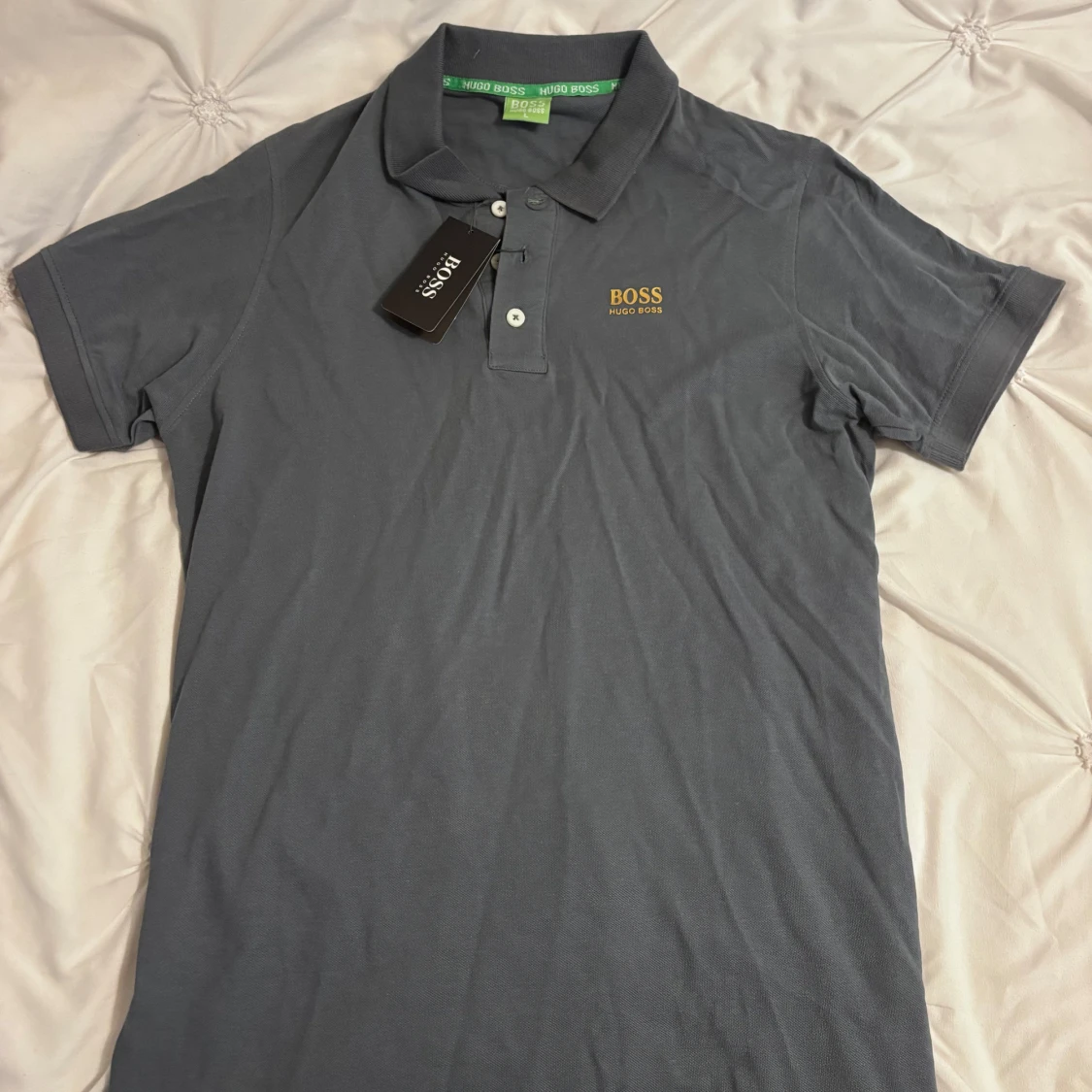 Grå pikétröja från Hugo Boss