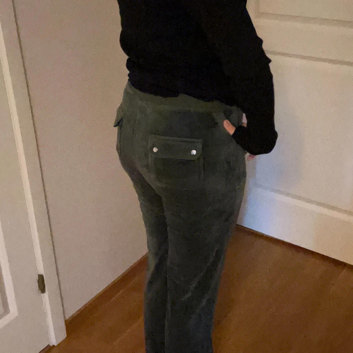 Mörkgröna mjukisbyxor Juicy Couture