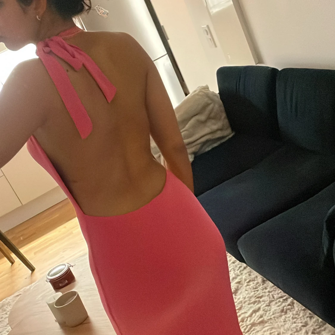 Rosa tight halterneck klänning