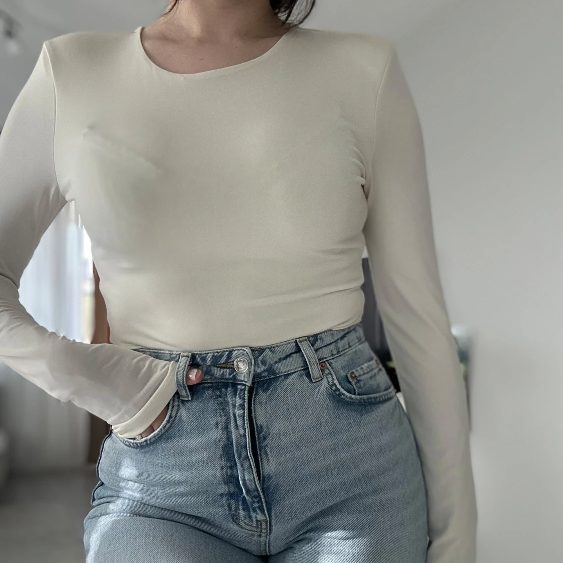 Beige långärmad topp i mesh