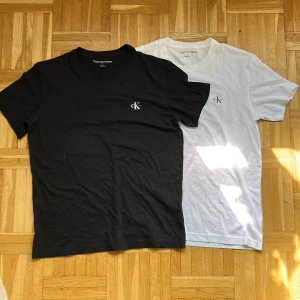 2 pack clavin klein t shirt - Hej👋. säljer mina fina clavin klein t shirts i 2 pack. köpta från boozt men kom aldrig till användning. de är aldrig använda och inga skador finns! 😁