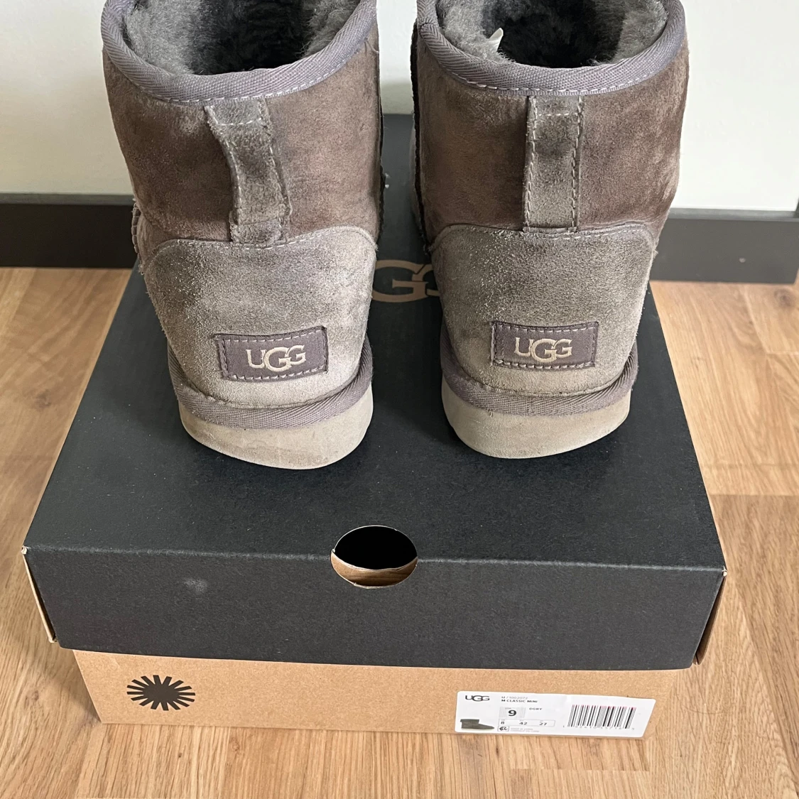 Grå UGG boots i mocka - 1