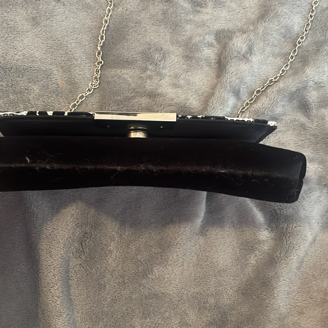 Svart axelväska med leopardmönster - 2