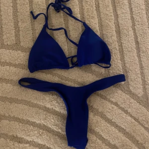 Blå bikini set  - Använt 1 gång