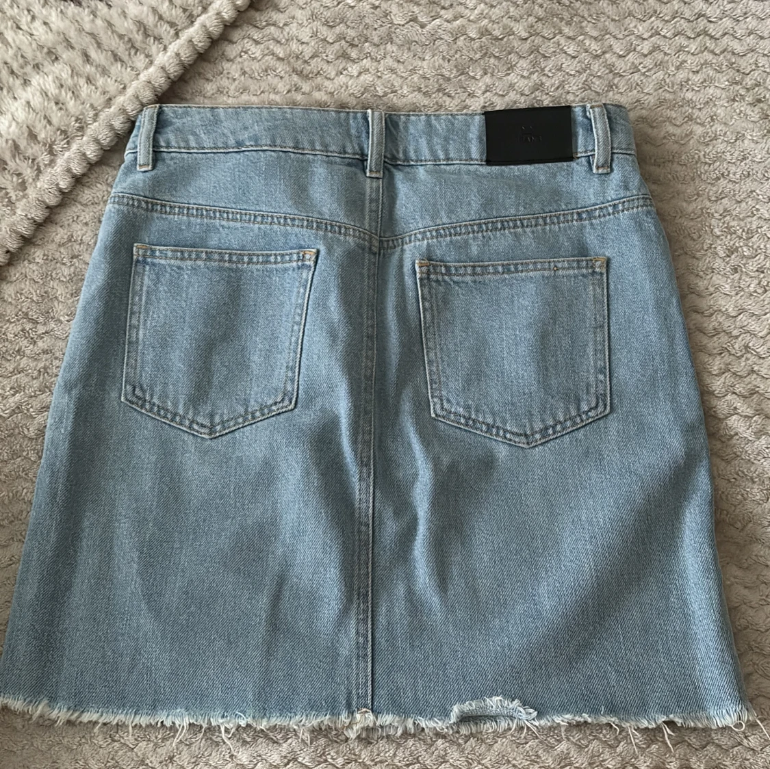 Ljusblå jeanskjol från NLY Jeans - 2