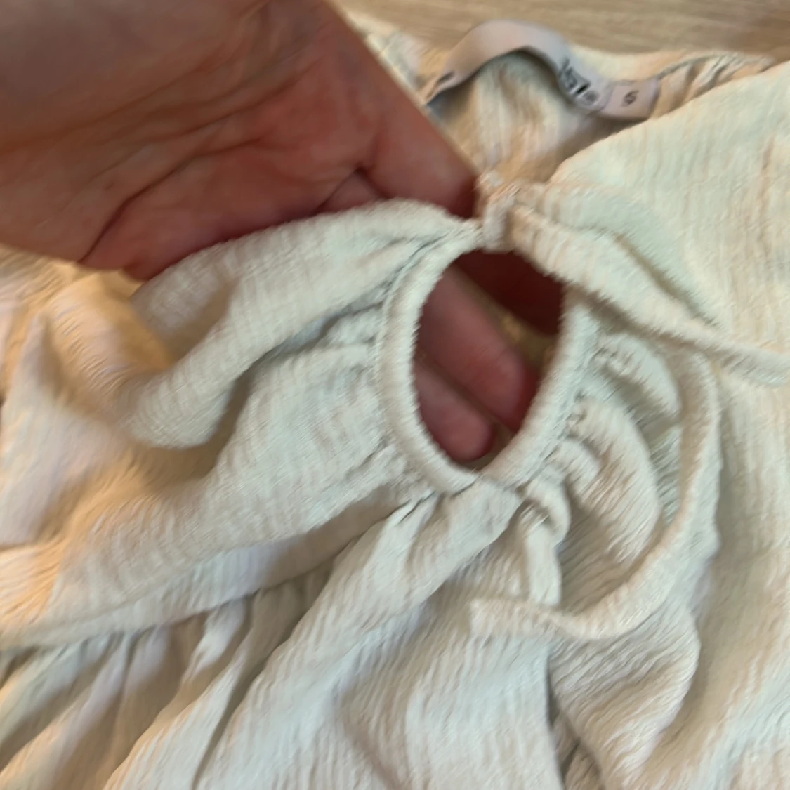 Två volangtröjor från 157 - 2