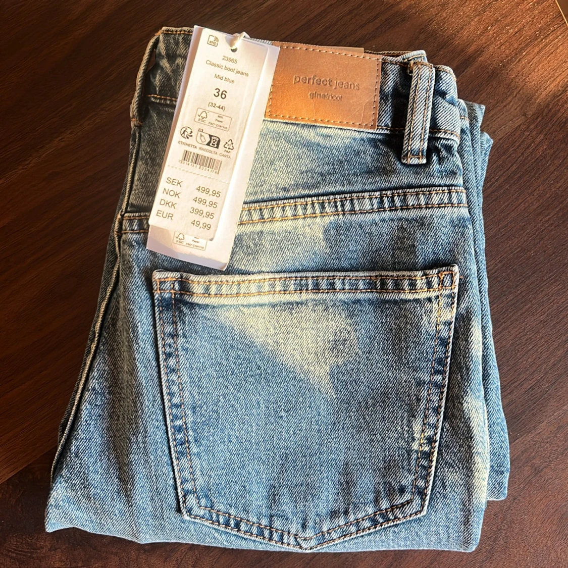 Classic boot jeans från Gina Tricot - 1