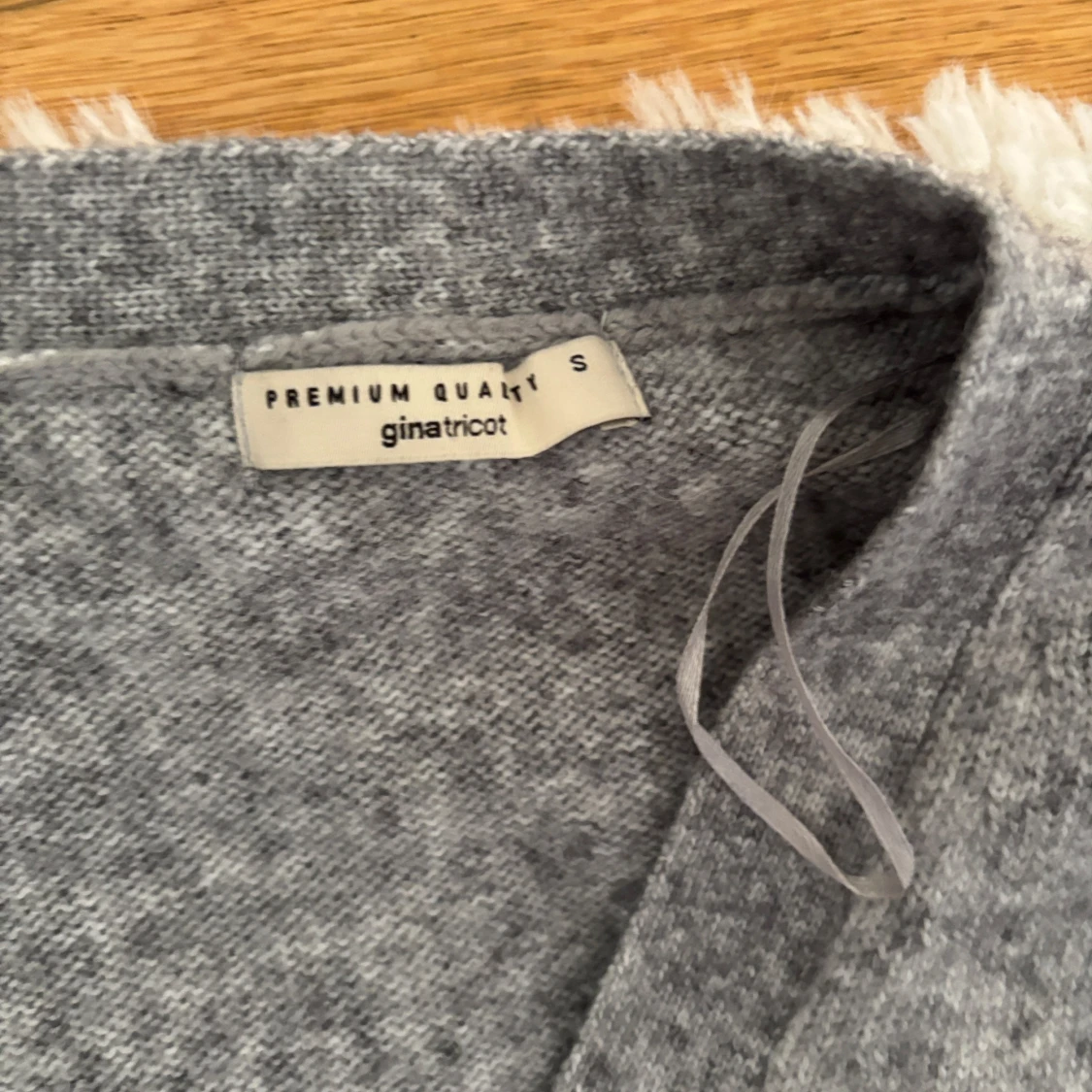 Grå kofta från Gina Tricot - 2