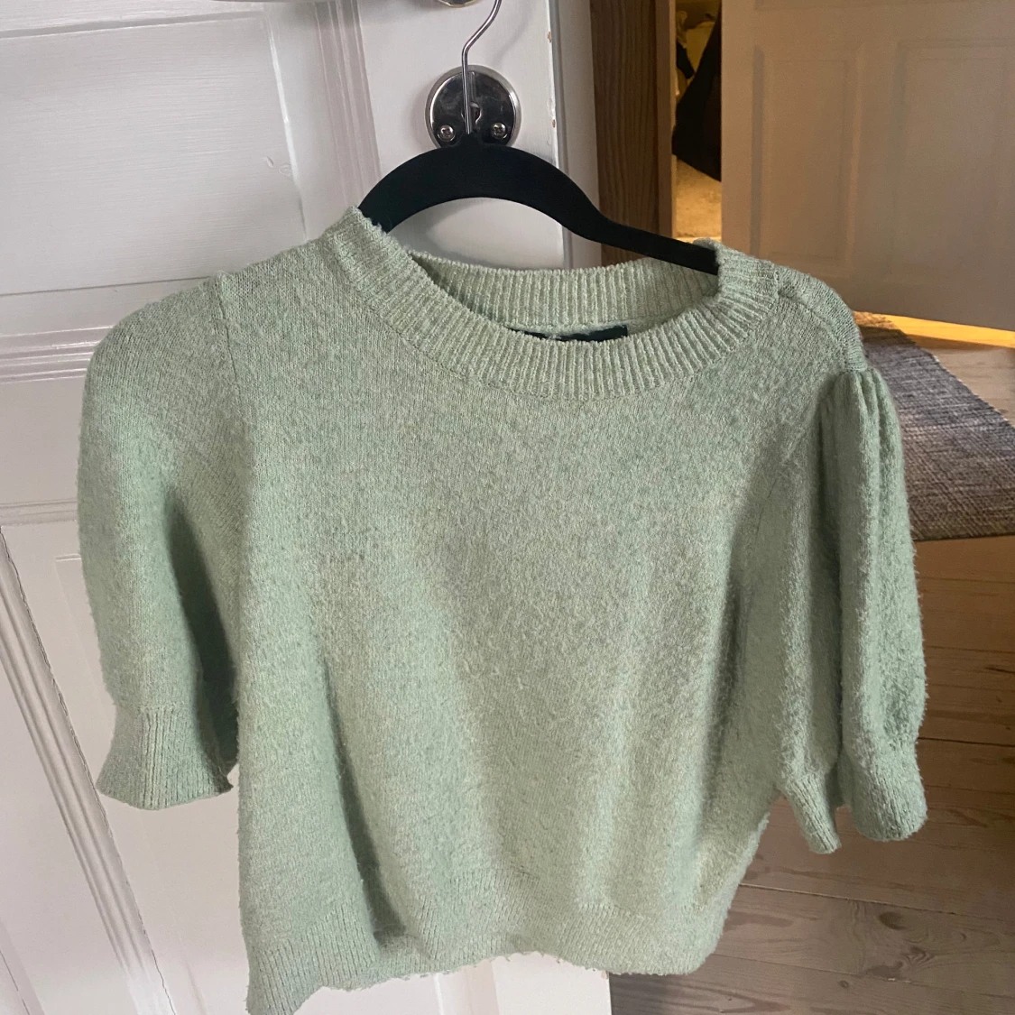 Ljusgrön stickad T-shirt Vero Moda