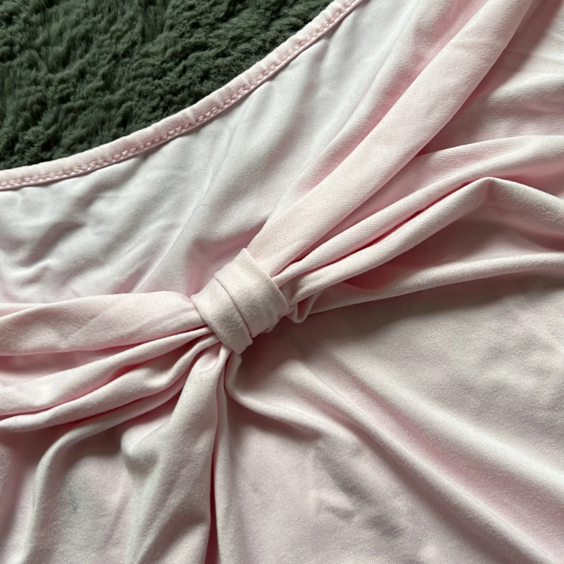 Ljusrosa topp med rosett från SHEIN - 3