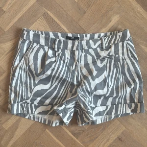 Zebra shorts  - Jättesnygga zebra shorts!!