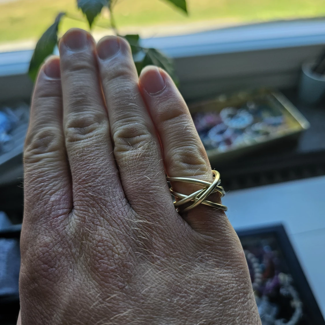 Handgjord Spiralring I Minimalistisk Still