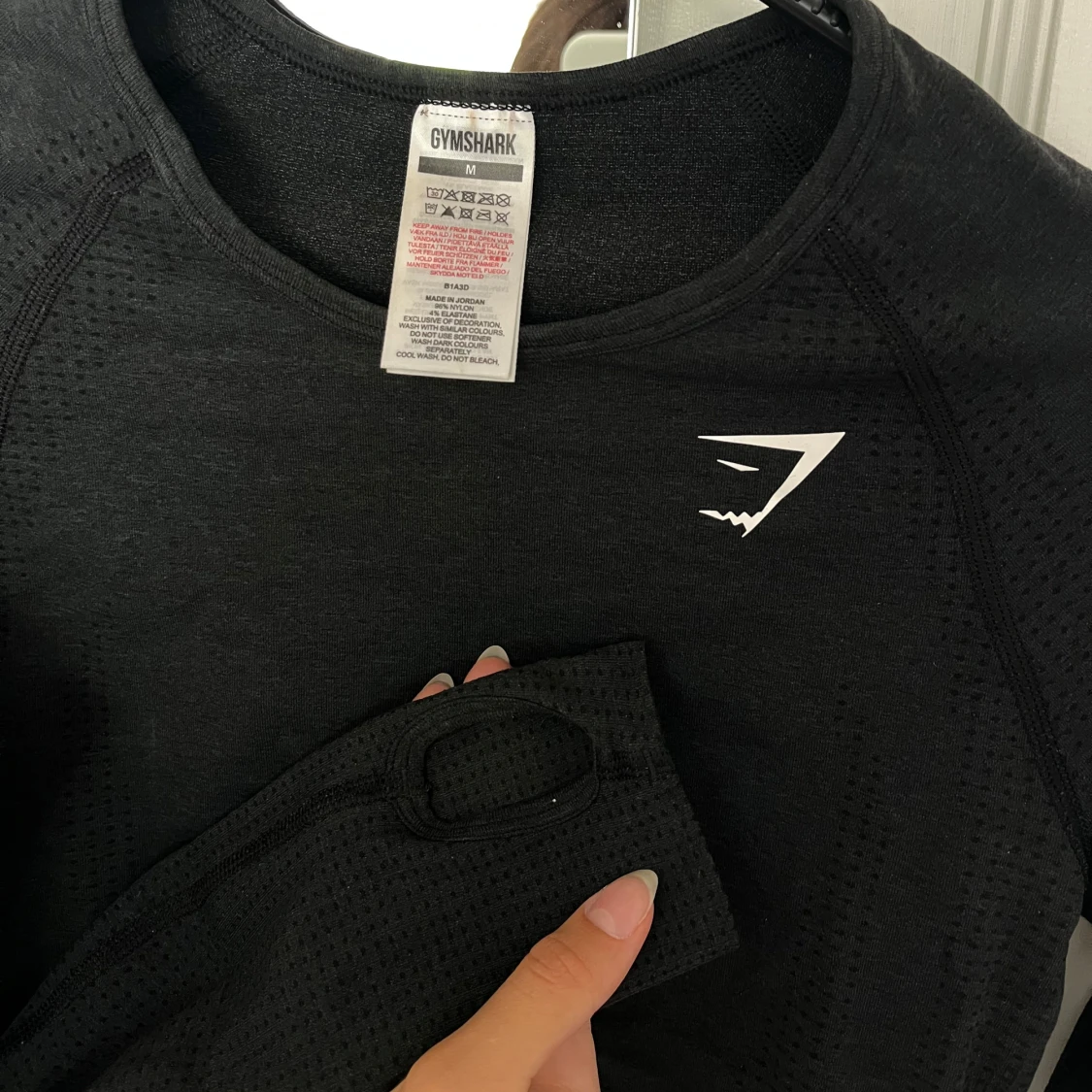 Svart croppad träningströja Gymshark - 1