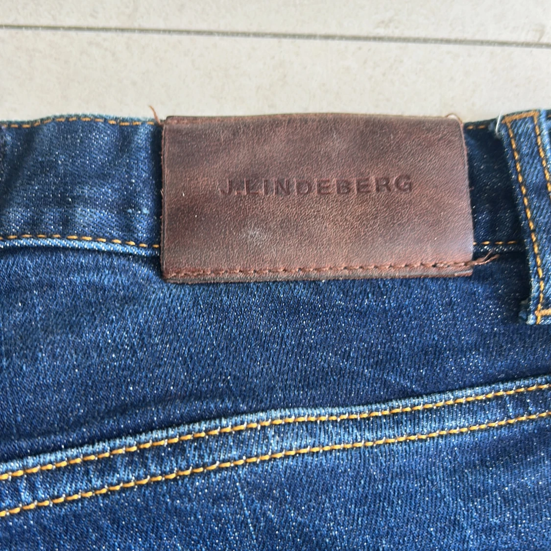 Mörkblå skinny jeans från J.Lindeberg - 2