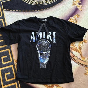 Amiri t-shirt  - Säljer en oanvänd Amir T-shirt, storlek s, fm för mer bilder 