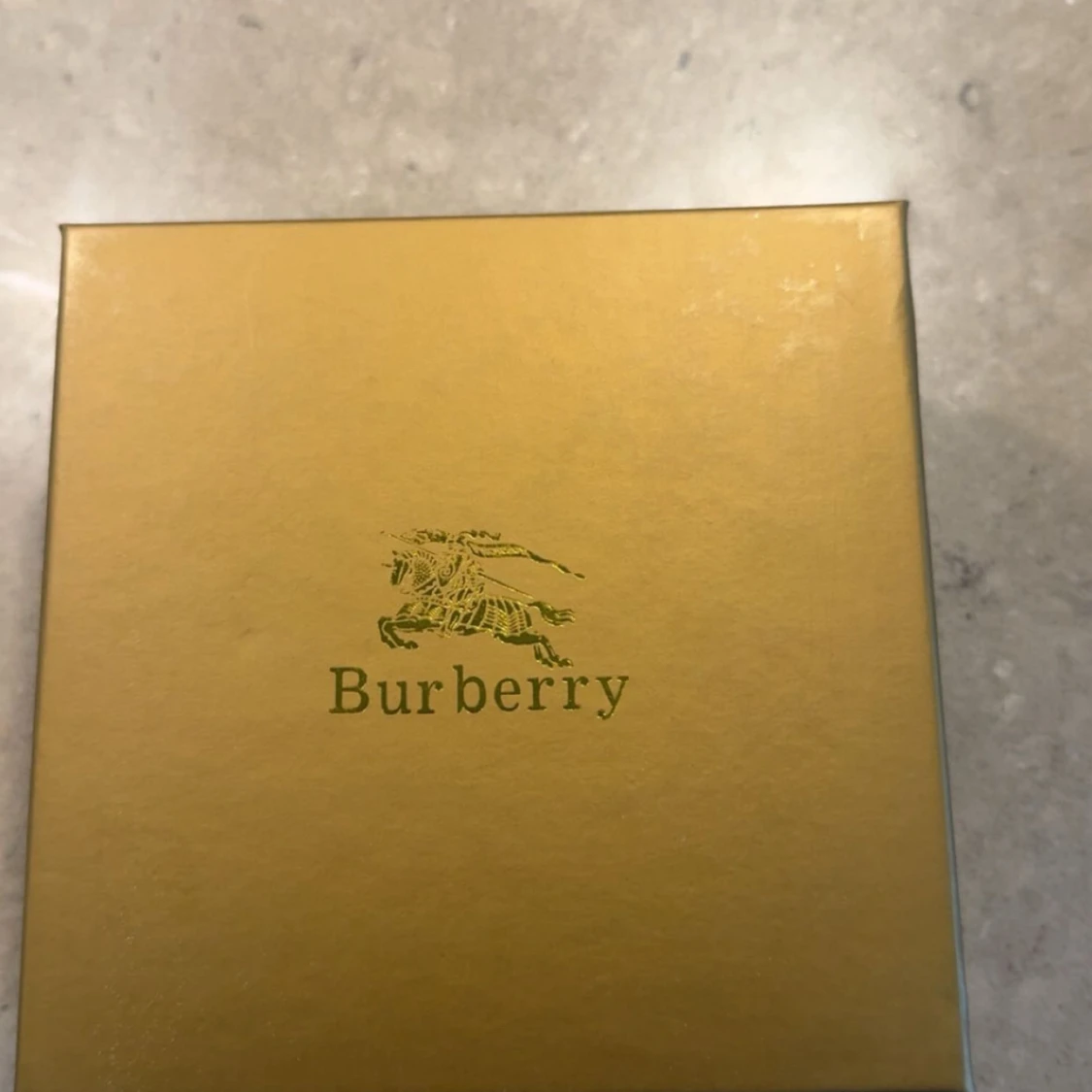  Bur$erry bälte  - 3