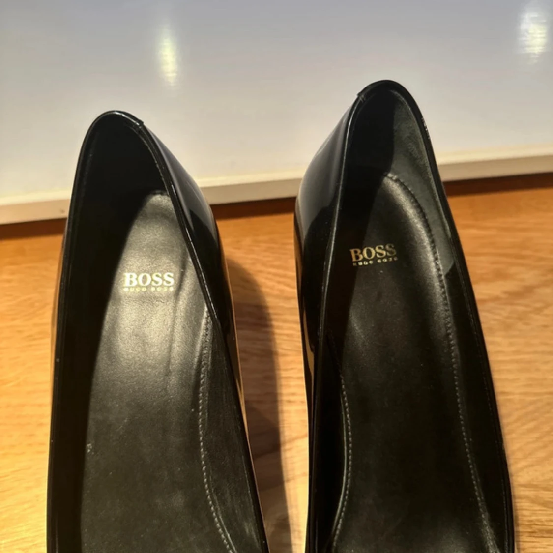 Hugo Boss högklackade skor  - 3