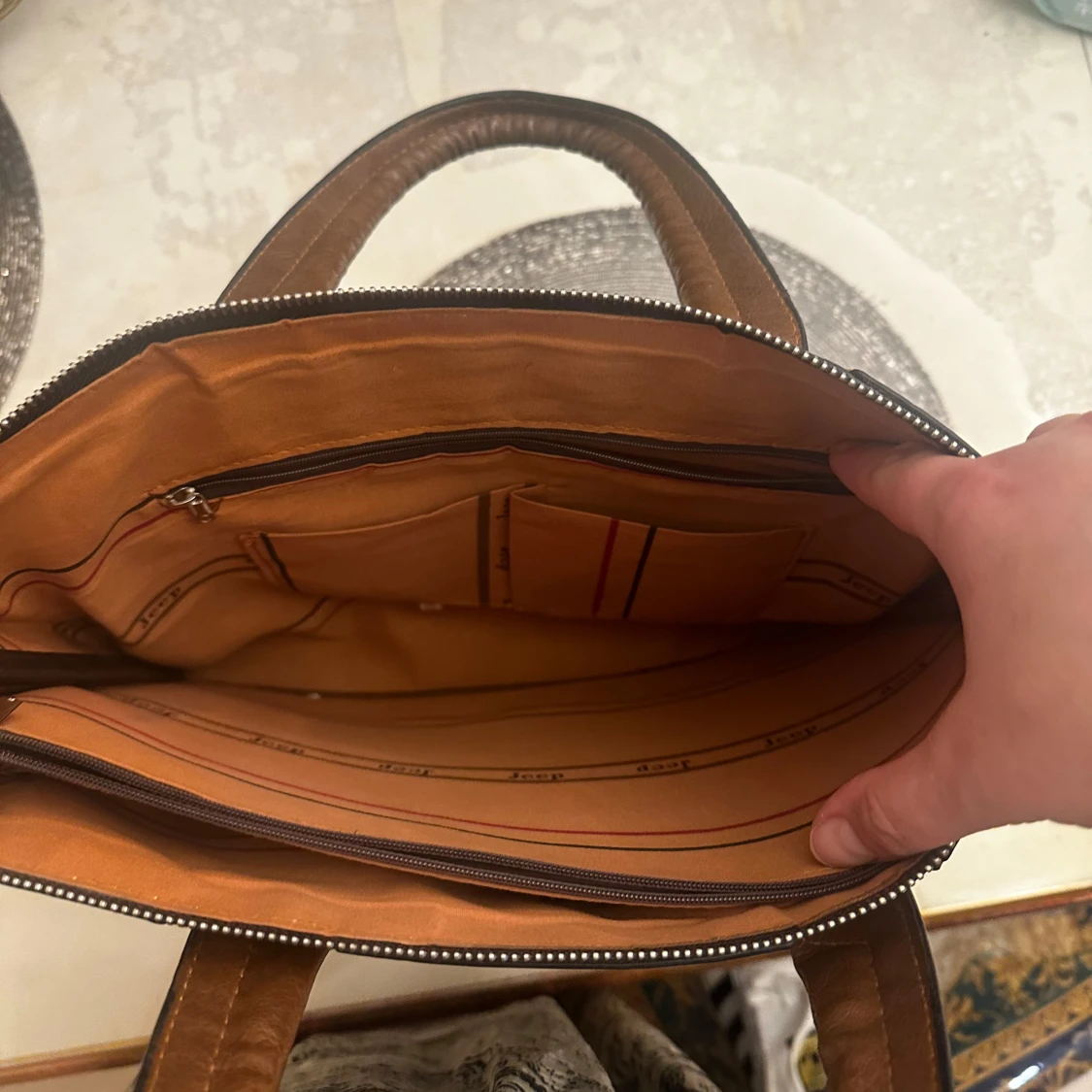 Brun portfölj från Jeep - 2