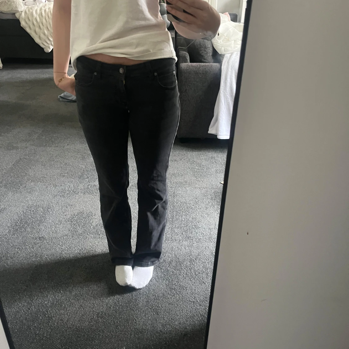 Svarta jeansbyxor med normal passform